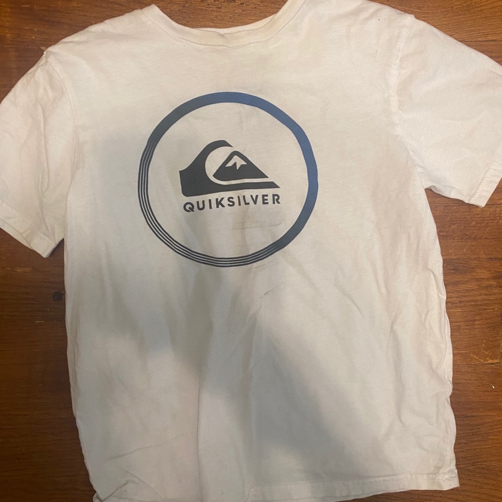 Quiksilver t shirt
